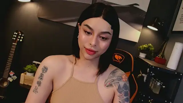 Snapshot of LUNACOCKSLAYER chatting on November 2025 09:16:01 PM LUNACOCKSLAYER online show from November 2025 09:16:01 PM