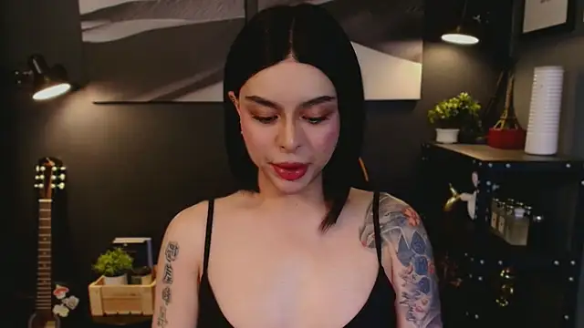 Snapshot of LUNACOCKSLAYER chatting on November 2025 02:41:02 PM LUNACOCKSLAYER online show from November 2025 02:41:02 PM