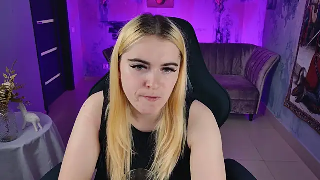 Snapshot of Stef_Nicks chatting on September 2025 05:20:02 AM Stef Nicks online show from September 2025 05:20:02 AM