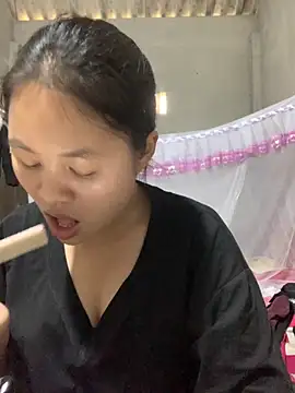 NhuFox online show from October 2025 02:42:01 AM