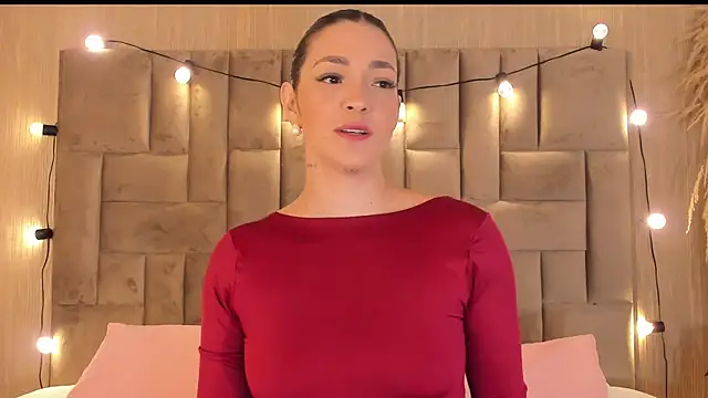 Snapshot of ClaradelMar chatting on November 2025 10:37:02 AM ClaradelMar online show from November 2025 10:37:02 AM