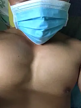 Snapshot of Huynh-duc-huy chatting on November 2025 08:20:01 AM Huynh-duc-huy online show from November 2025 08:20:01 AM