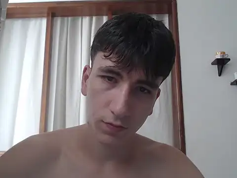 Snapshot of younewmaster chatting on November 2025 06:08:01 PM younewmaster online show from November 2025 06:08:01 PM