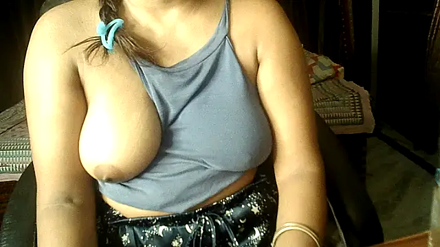 Snapshot of Anaconda-Mall chatting on June 2026 09:10:02 PM Anaconda-Mall online show from June 2026 09:10:02 PM