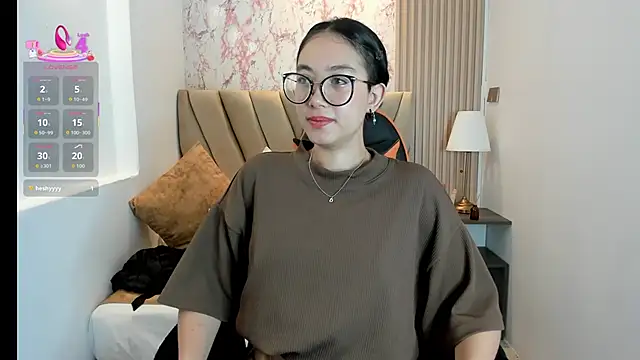 Snapshot of Yuna__Min chatting on September 2025 12:42:01 PM Yuna  Min online show from September 2025 12:42:01 PM