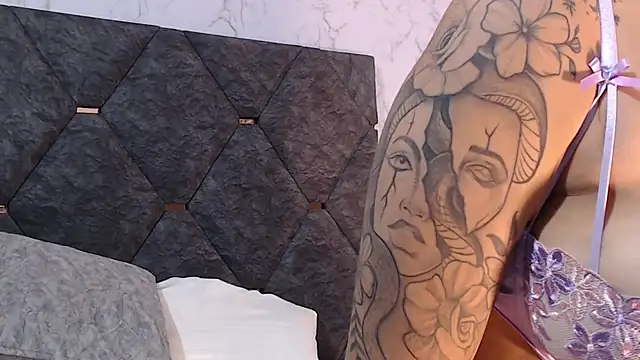 Snapshot of AmyMartinelli chatting on March 2026 11:19:02 PM AmyMartinelli online show from March 2026 11:19:02 PM