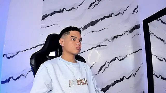 Snapshot of edy_play chatting on March 2026 04:50:02 AM edy play online show from March 2026 04:50:02 AM