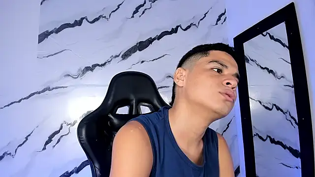 Snapshot of edy_play chatting on March 2026 08:08:02 AM edy play online show from March 2026 08:08:02 AM