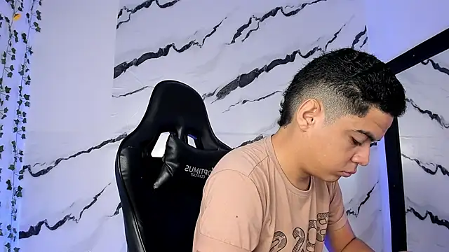 Snapshot of edy_play chatting on March 2026 09:02:02 AM edy play online show from March 2026 09:02:02 AM