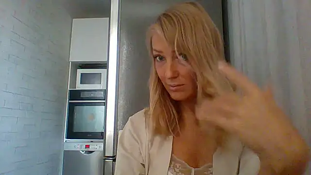 Snapshot of Vexxaa chatting on September 2025 06:39:01 AM Vexxaa online show from September 2025 06:39:01 AM