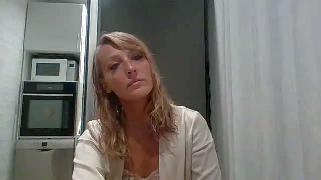 Snapshot of Vexxaa chatting on September 2025 06:13:02 PM Vexxaa online show from September 2025 06:13:02 PM