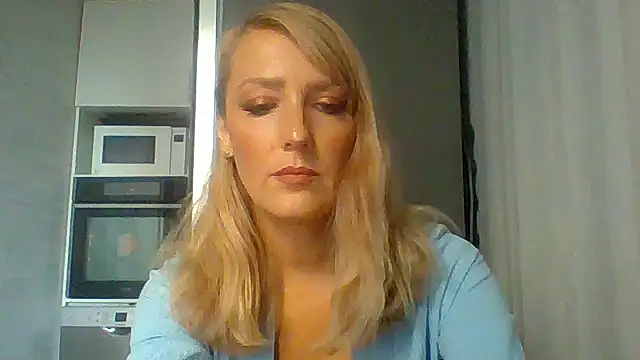 Snapshot of Vexxaa chatting on October 2025 02:12:02 PM Vexxaa online show from October 2025 02:12:02 PM