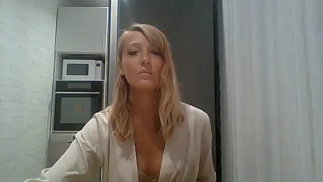 Snapshot of Vexxaa chatting on October 2025 07:13:01 PM Vexxaa online show from October 2025 07:13:01 PM