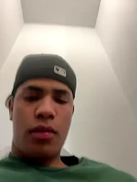 fuego01 online show from November 2025 06:37:01 AM