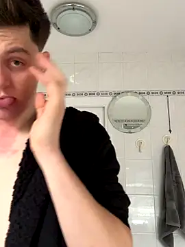 Snapshot of AmMadness chatting on December 2025 01:06:01 PM AmMadness online show from December 2025 01:06:01 PM