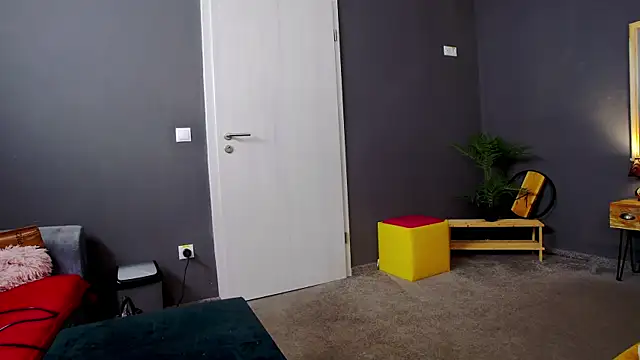 Jessica White  online show from April 2026 04:15:01 AM