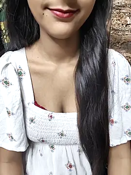 Indian-Aleena online show from October 2025 05:04:01 PM