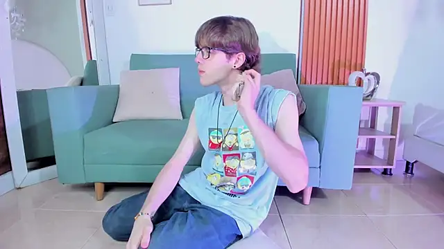 Snapshot of KyleDusk chatting on December 2025 01:17:04 PM KyleDusk online show from December 2025 01:17:04 PM