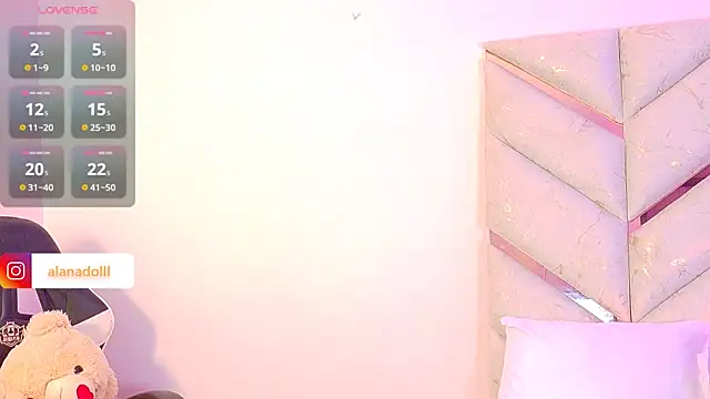 Snapshot of AlanaDoll chatting on February 2026 01:27:02 PM AlanaDoll online show from February 2026 01:27:02 PM