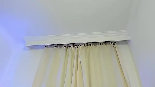 Snapshot of canelleGarces chatting on February 2026 02:40:01 AM canelleGarces online show from February 2026 02:40:01 AM