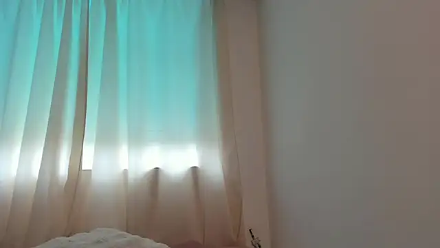 Snapshot of canelleGarces chatting on February 2026 05:53:02 PM canelleGarces online show from February 2026 05:53:02 PM