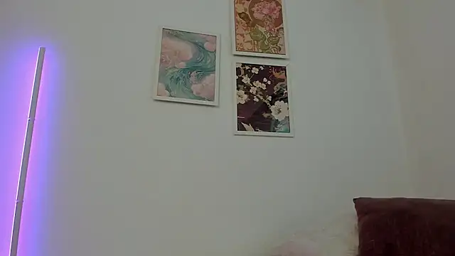 Snapshot of canelleGarces chatting on March 2026 03:37:02 PM canelleGarces online show from March 2026 03:37:02 PM