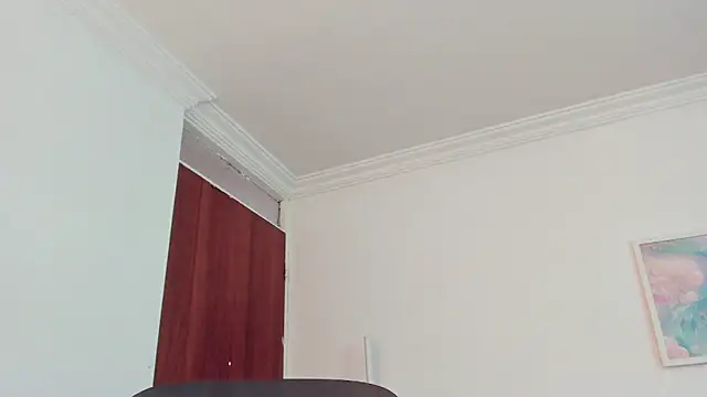 Snapshot of canelleGarces chatting on March 2026 04:40:02 PM canelleGarces online show from March 2026 04:40:02 PM