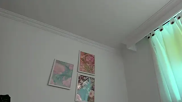 Snapshot of canelleGarces chatting on April 2026 08:25:02 PM canelleGarces online show from April 2026 08:25:02 PM