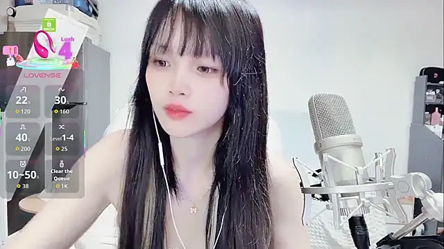 twlilybae online show from November 2025 07:14:01 AM