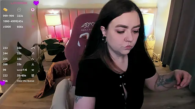 ashton heidii online show from April 2026 11:52:02 PM