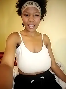 Seductive Yellow Titties online show from November 2025 08:31:01 AM