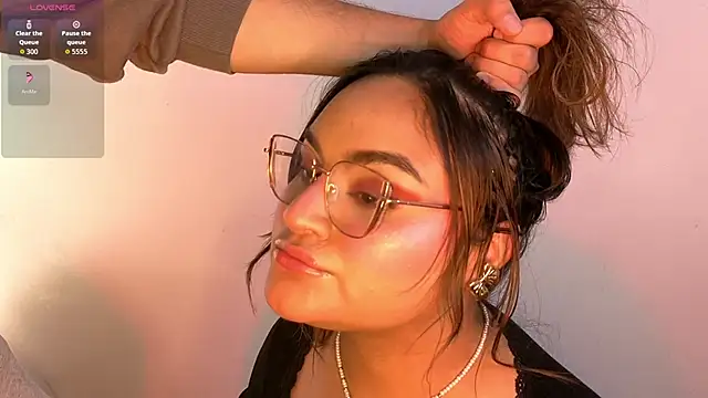 laurale phillipe online show from February 2026 11:23:02 PM