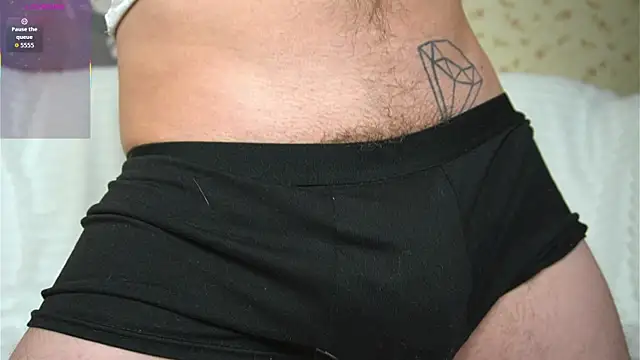 Snapshot of johnstoneisland chatting on April 2026 06:54:01 AM johnstoneisland online show from April 2026 06:54:01 AM