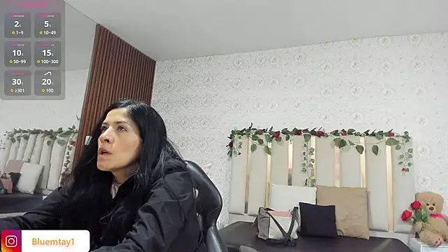 BLUE TAY1 online show from February 2026 12:03:01 PM