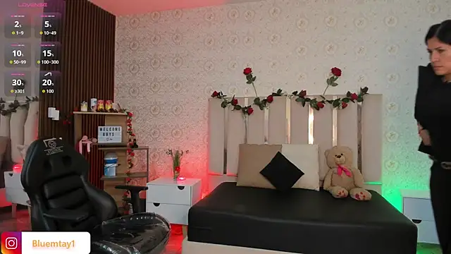 BLUE TAY1 online show from February 2026 12:15:01 PM