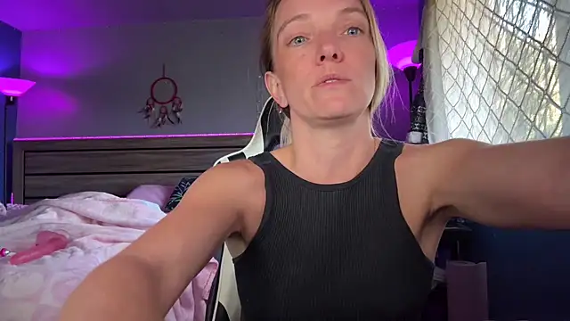 ajmiller25 online show from March 2026 08:48:01 PM