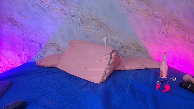 Snapshot of carol_juicyy chatting on October 2025 07:13:02 PM carol juicyy online show from October 2025 07:13:02 PM