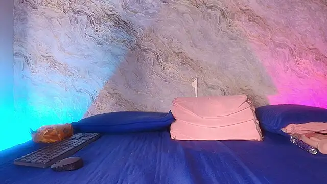 Snapshot of carol_juicyy chatting on November 2025 07:13:01 PM carol juicyy online show from November 2025 07:13:01 PM