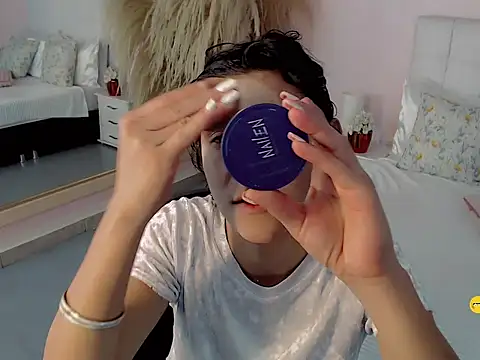 nathalialoes1 online show from October 2025 07:12:02 PM