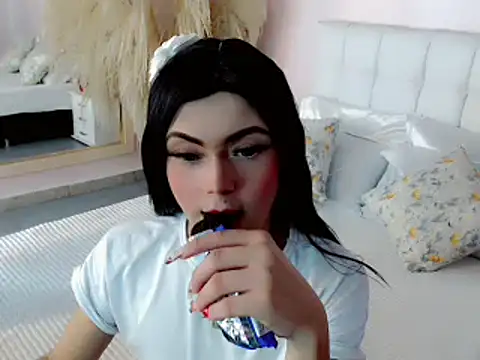 nathalialoes1 online show from October 2025 07:12:02 PM