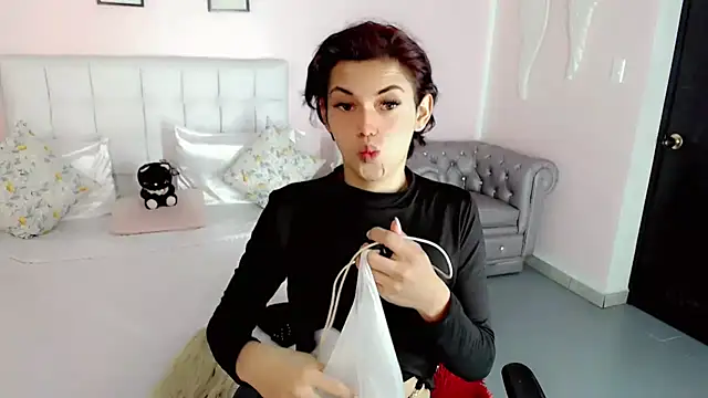 nathalialoes1 online show from November 2025 06:55:02 PM