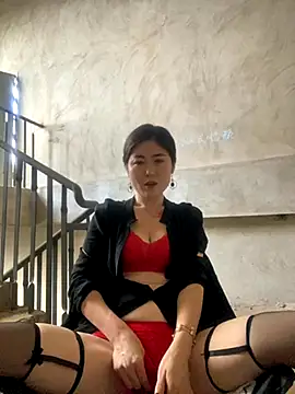 xtt1689999 online show from October 2025 03:50:02 AM