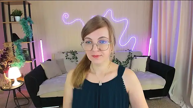 Snapshot of YourUniverser chatting on November 2025 09:19:02 AM YourUniverser online show from November 2025 09:19:02 AM