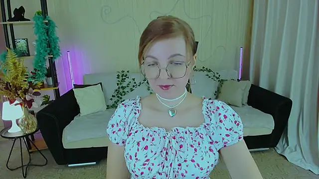 Snapshot of YourUniverser chatting on November 2025 09:56:02 AM YourUniverser online show from November 2025 09:56:02 AM