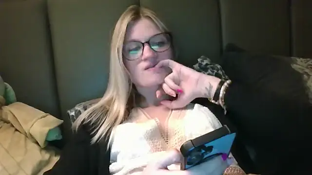 Snapshot of Lesamantssexy chatting on April 2026 08:50:01 PM Lesamantssexy online show from April 2026 08:50:01 PM