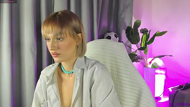 Snapshot of Ice_Strawberry chatting on July 2026 02:50:01 AM Ice Strawberry online show from July 2026 02:50:01 AM