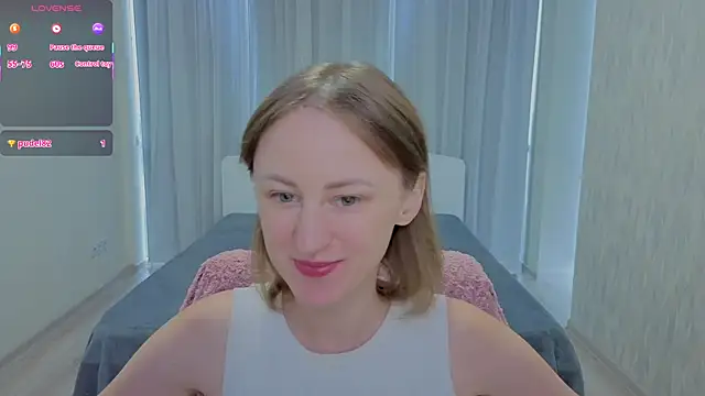 Snapshot of LuluChiiii chatting on September 2025 10:26:02 AM LuluChiiii online show from September 2025 10:26:02 AM