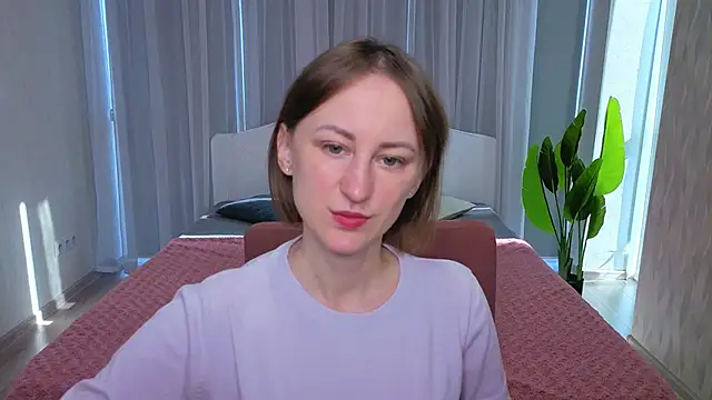 Snapshot of LuluChiiii chatting on October 2025 09:54:02 AM LuluChiiii online show from October 2025 09:54:02 AM