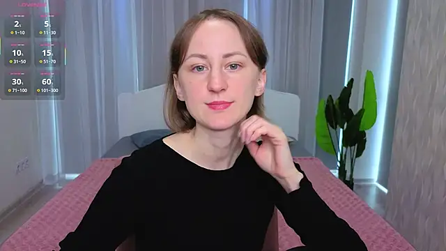 Snapshot of LuluChiiii chatting on October 2025 10:11:02 AM LuluChiiii online show from October 2025 10:11:02 AM