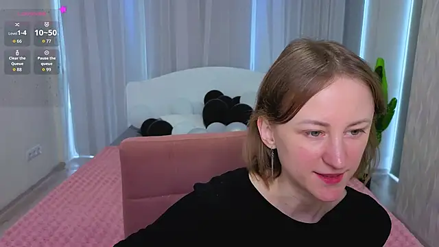 Snapshot of LuluChiiii chatting on November 2025 10:48:01 AM LuluChiiii online show from November 2025 10:48:01 AM